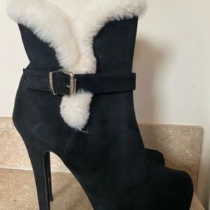 Closed toe Ankle Bootie